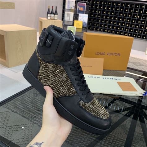 louis vuitton sneaker grün|Louis Vuitton high top sneakers.